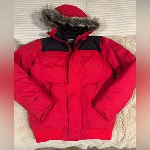 The North Face Men’s Gotham III 550 Down Coat Jacket Fur Hood Size Small NEW